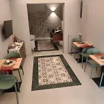 L'opera - Luxury Couette-café