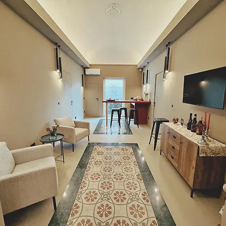 לינה וארוחת בוקר L'opera - Luxury 4*