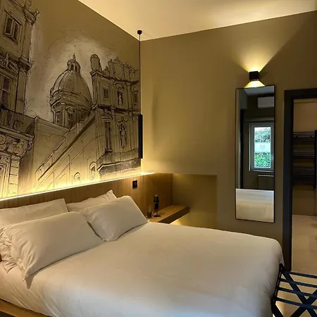 לינה וארוחת בוקר L'opera - Luxury 4*